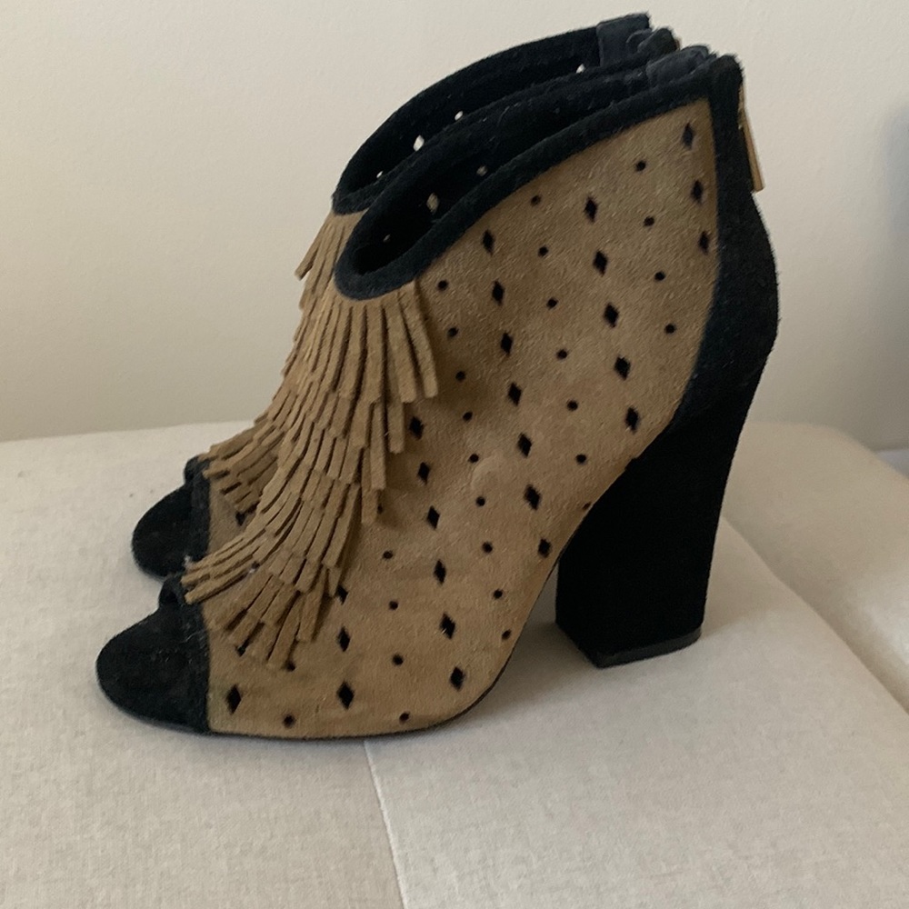 Jessica Simpson heels